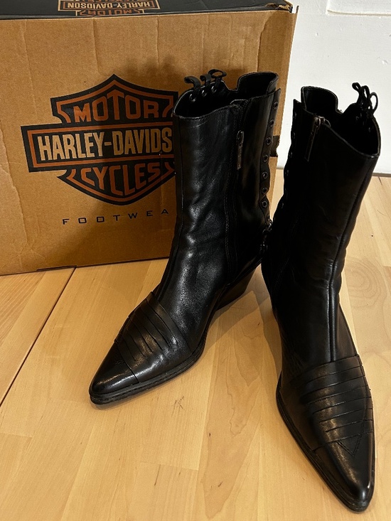 Harley-Davidson Shoes - Harley-Davidson Women's Black Leather Stacked Heel Boot with Chain Detail